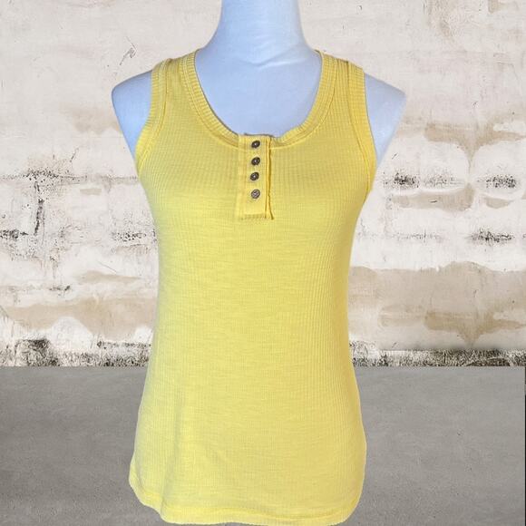 Zenana NEW Ribbed Henley Tank in Yellow-Size Large - Picture 2 of 5